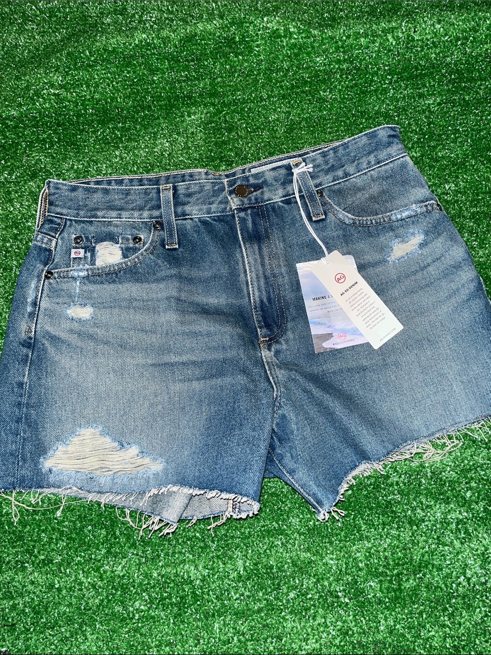 AG “ALEXXIS” high rise wedgie short Size 30